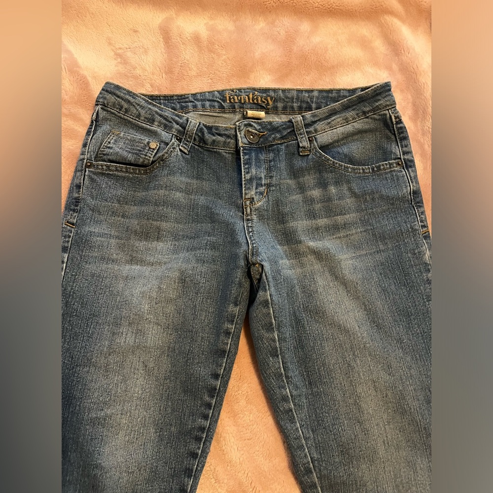 Fantasy medium wash blue low rise bootcut jeans size 6R